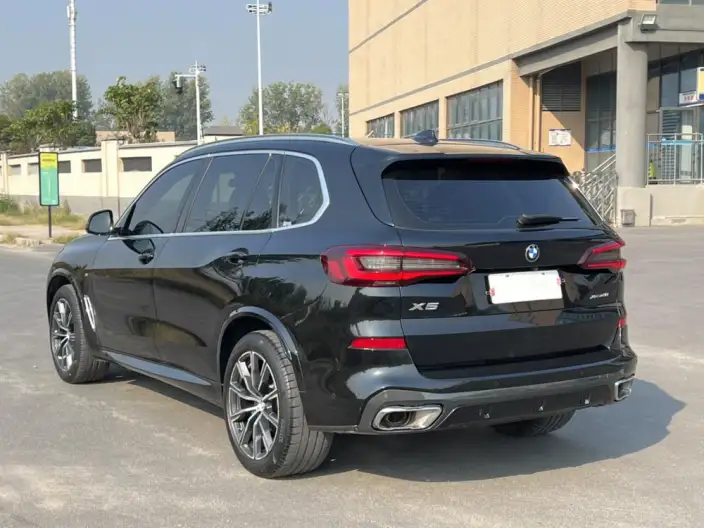 BMW X5 2022 Model xDrive 30Li Exclusive Model M Sports Set – фото 5