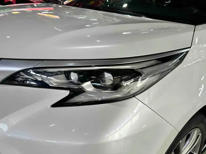 Toyota Sienna 2021 Model 2.5L Hybrid Premium Edition – фото 8