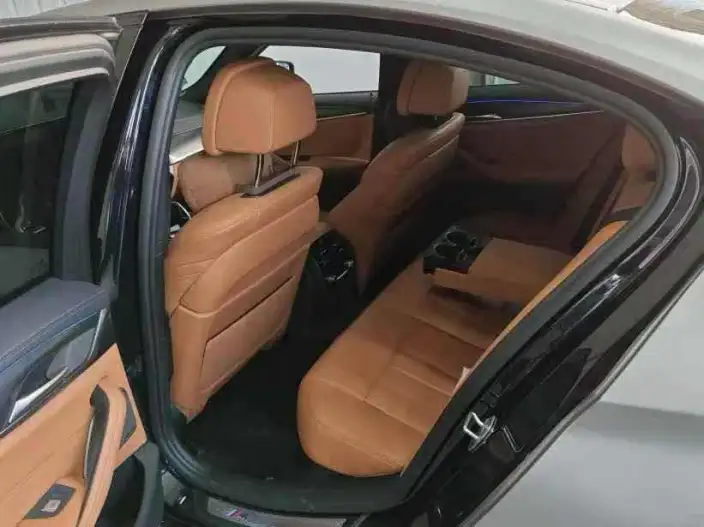 BMW 5 Series Imported 2022 Model 540i Fashion edition M Sports Set – фото 9