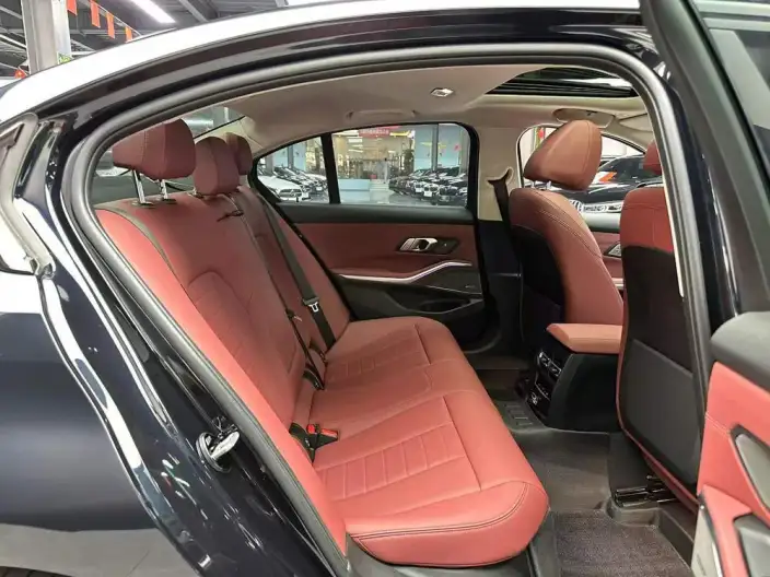 BMW 3 Series 2021 Model 330i M Sports Night Set – фото 8