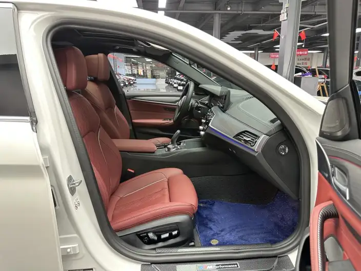 BMW 5 Series 2023 Model 530Li Exclusive Model M Sports Set – фото 7