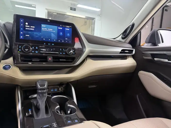 Toyota Highlander 2022 Model Hybrid 2.5L 4WD Supreme Edition 7 seat – фото 9