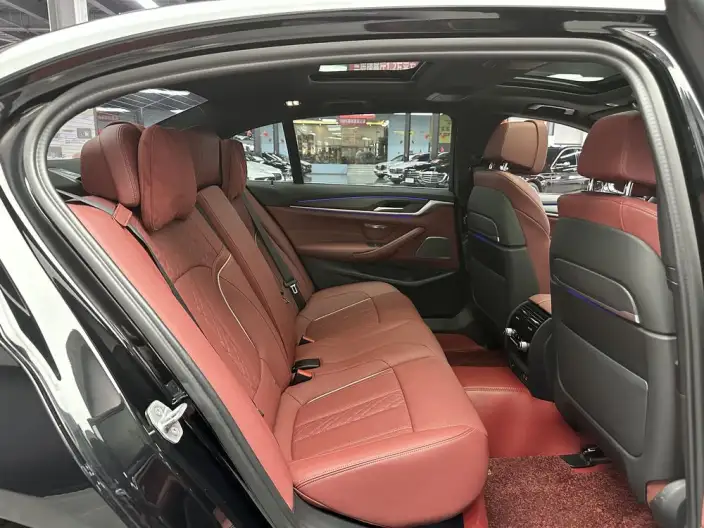 BMW 5 Series 2022 Model Facelift 530Li Exclusive Model M Sports Set – фото 9
