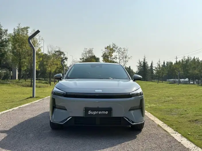 Geely Galaxy L6 2025 Model 1.5 EM-i DHT 140KM Galaxy Edition