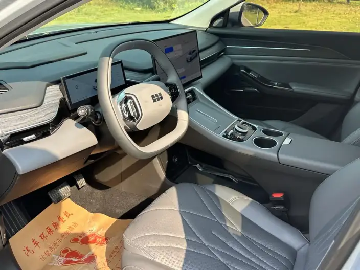 Geely Galaxy L6 2025 Model 1.5 EM-i DHT 140KM Galaxy Edition – фото 8