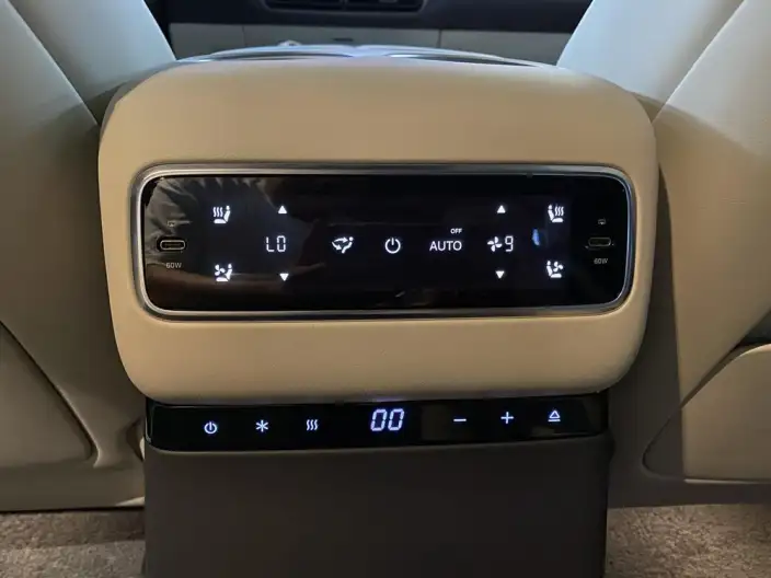 Li Auto MEGA 2024 Model Ultra Edition – фото 8