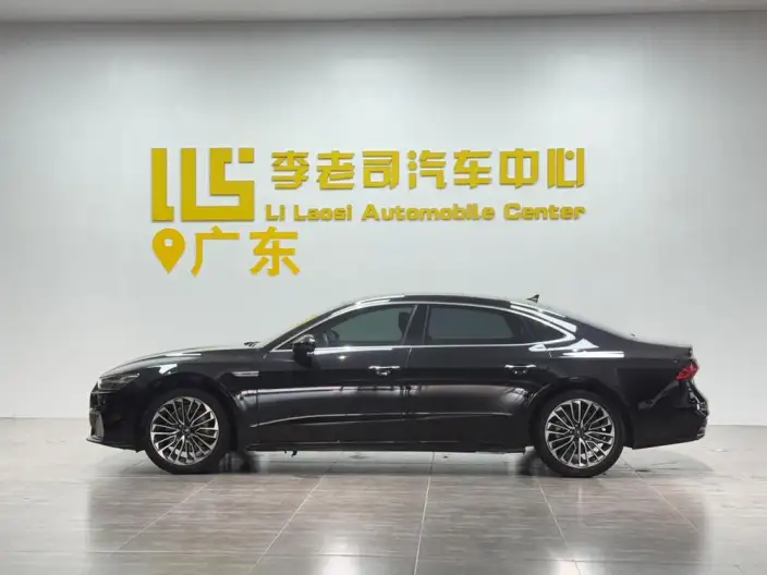Audi A7 L 2024 Model 45 TFSI Luxury Model – фото 4