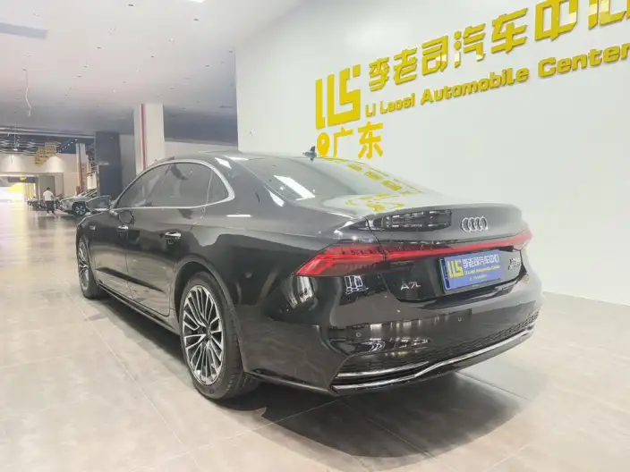 Audi A7 L 2024 Model 45 TFSI Luxury Model – фото 5
