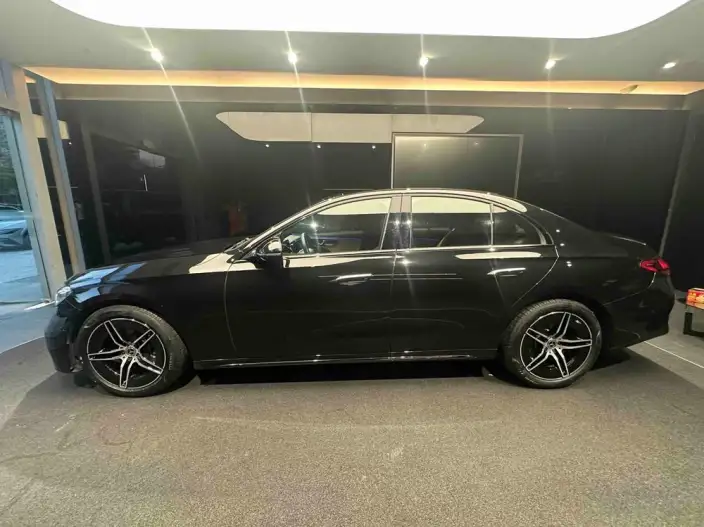 Mercedes-Benz E-Class Imported 2024 Model E 260 Sports Edition – фото 3