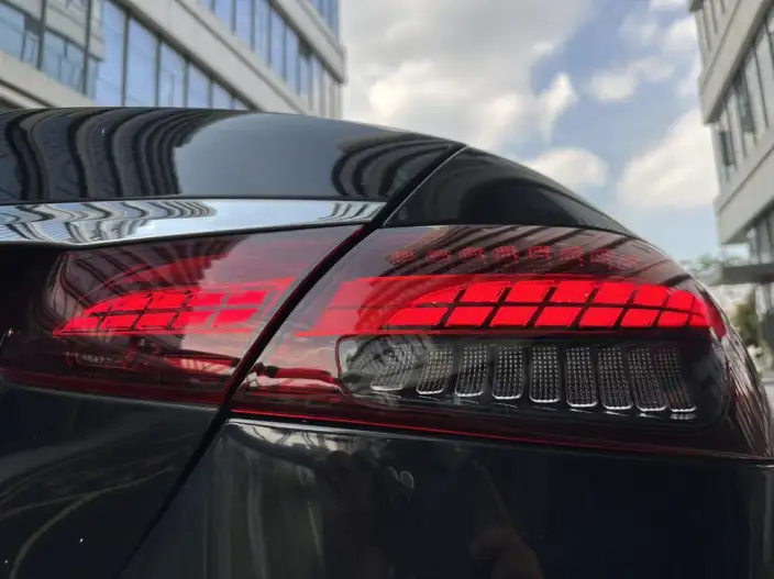 Mercedes-Benz E-Class 2023 Model E 300 L Luxury Model sedan – фото 7