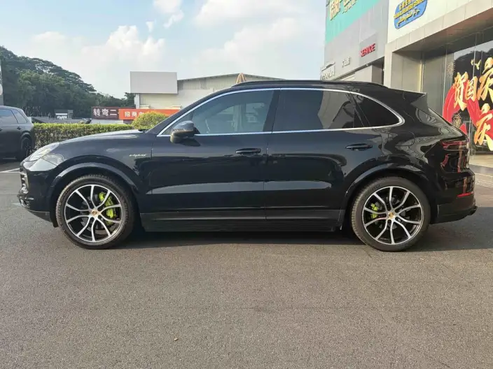 Cayenne E-Hybrid 2021 Model Cayenne E-Hybrid 2.0T