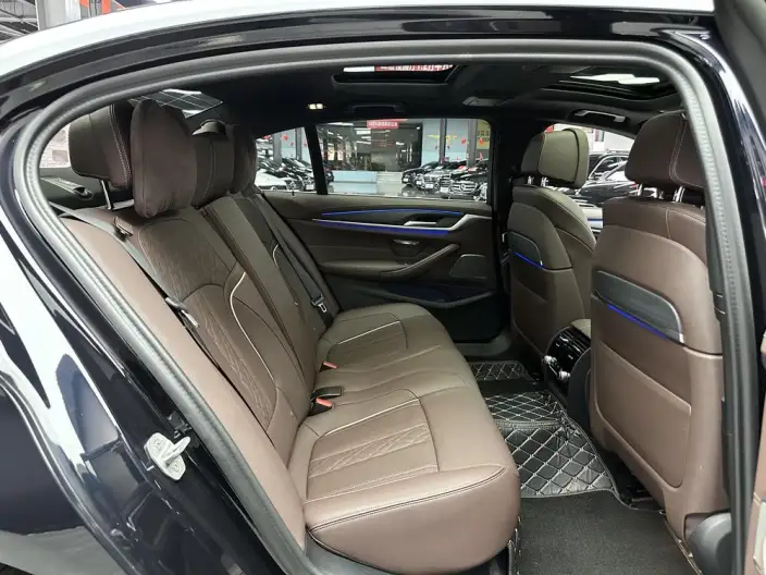 BMW 5 Series 2023 Model 530Li Exclusive Model M Sports Set – фото 10