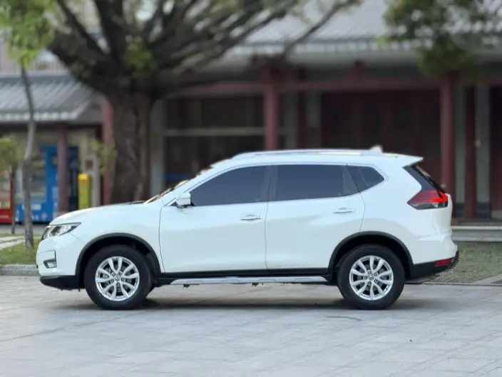 Nissan X-Trail 2020 Model 2.0L CVT Smart Connect Comfort Edition 2WD – фото 4