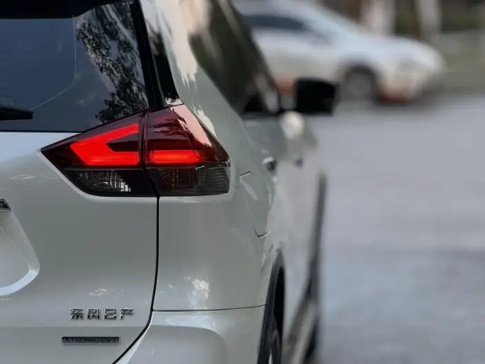 Nissan X-Trail 2020 Model 2.0L CVT Smart Connect Comfort Edition 2WD – фото 9