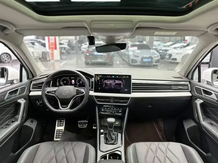 Volkswagen Tiguan L 2023 Model 330TSI 2WD R-Line Enjoy the version more – фото 5