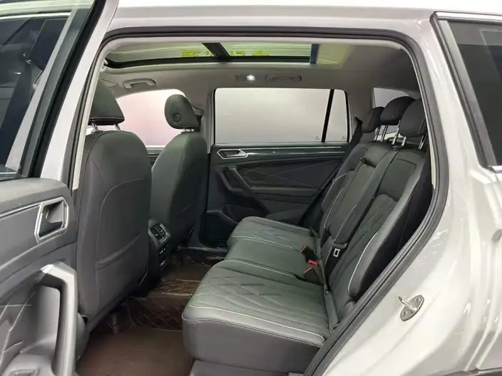 Volkswagen Tiguan L 2023 Model 330TSI 2WD R-Line Enjoy the version more – фото 9