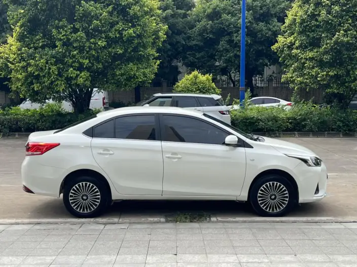 Toyota YARIS L Yaris Sedan 2020 Model 1.5L CVT Leading version – фото 8