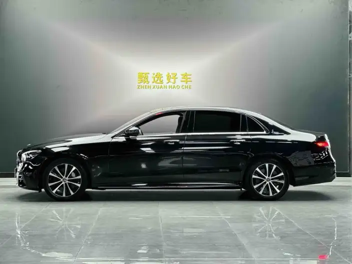 Mercedes-Benz E-Class PHEV 2023 Model E 350 e L Sports sedan – фото 3