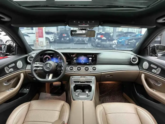 Mercedes-Benz E-Class PHEV 2023 Model E 350 e L Sports sedan – фото 5