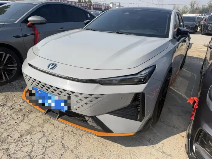 Changan UNI-V 2025 Model 1.5T 500Bar Noble Model
