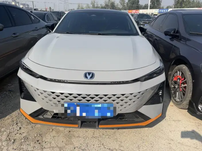 Changan UNI-V 2025 Model 1.5T 500Bar Noble Model