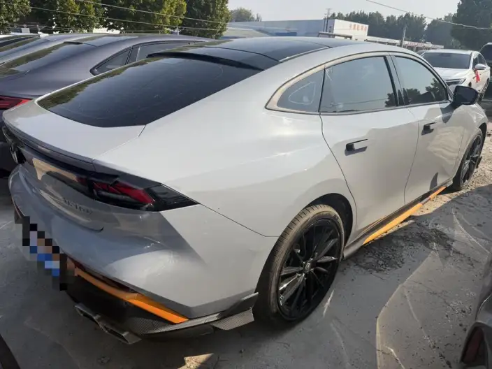 Changan UNI-V 2025 Model 1.5T 500Bar Noble Model – фото 6