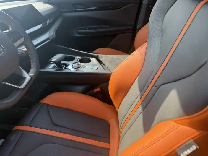Changan UNI-V 2025 Model 1.5T 500Bar Noble Model – фото 8