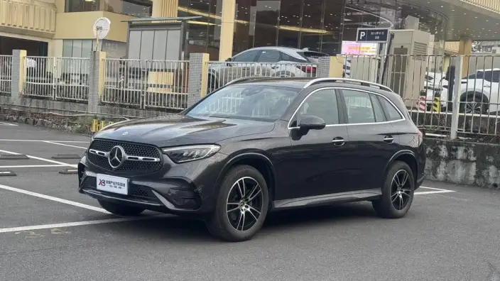 Mercedes-Benz GLC 2025 Model GLC 260 L 4MATIC Luxury Model 5 seat – фото 1