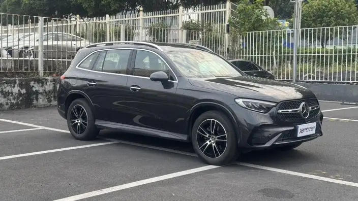 Mercedes-Benz GLC 2025 Model GLC 260 L 4MATIC Luxury Model 5 seat – фото 3