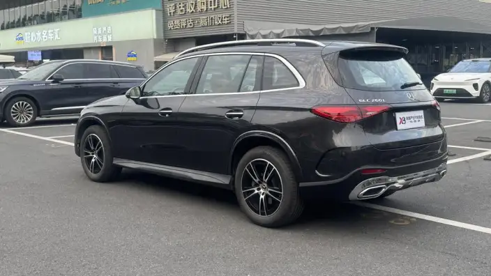 Mercedes-Benz GLC 2025 Model GLC 260 L 4MATIC Luxury Model 5 seat – фото 5
