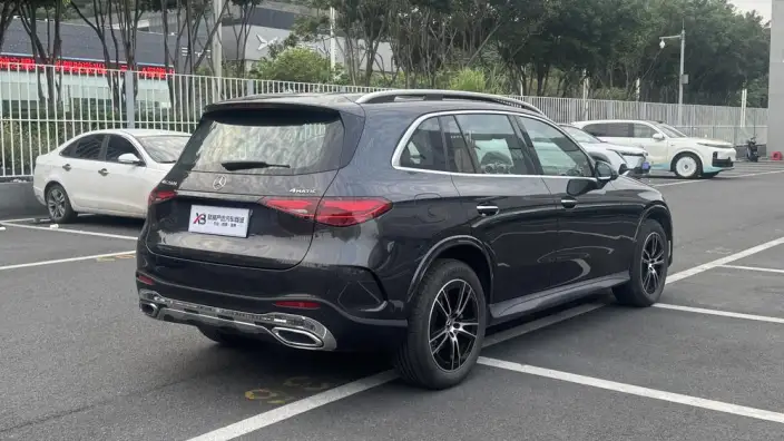 Mercedes-Benz GLC 2025 Model GLC 260 L 4MATIC Luxury Model 5 seat – фото 7