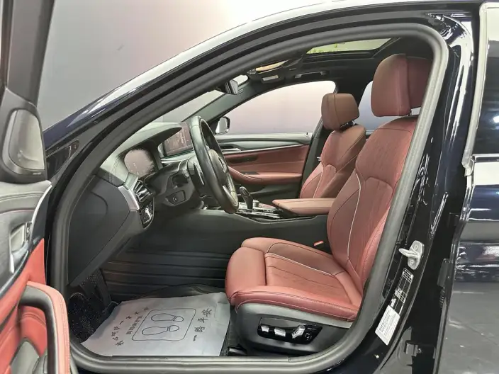 BMW 5 Series 2023 Model 530Li Exclusive Model M Sports Set – фото 6