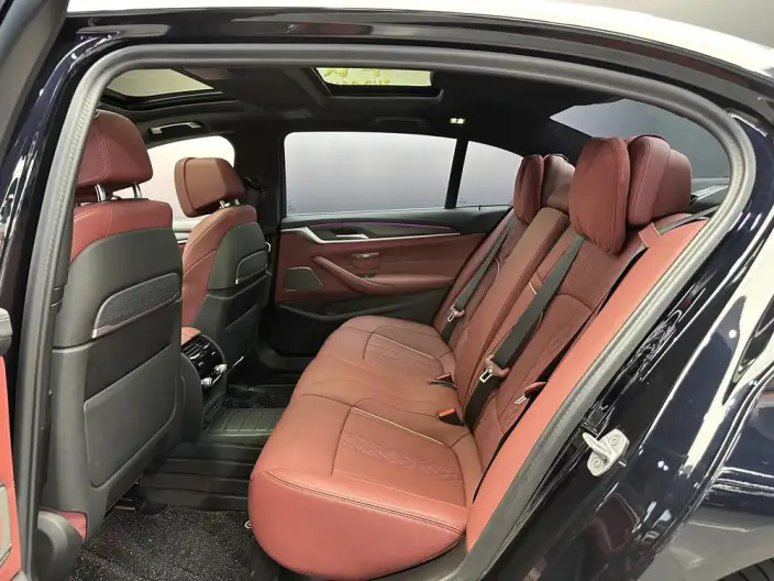 BMW 5 Series 2023 Model 530Li Exclusive Model M Sports Set – фото 7