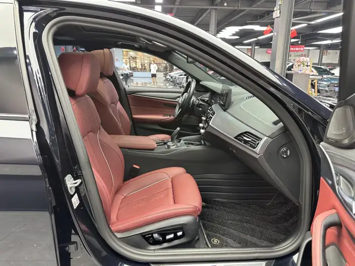 BMW 5 Series 2023 Model 530Li Exclusive Model M Sports Set – фото 8