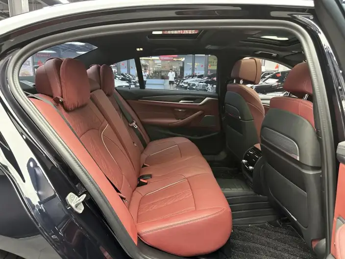 BMW 5 Series 2023 Model 530Li Exclusive Model M Sports Set – фото 9