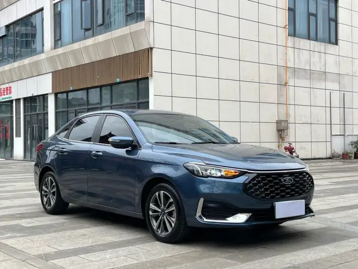 Ford Escort 2021 Model 1.5L Automatic Diamond Edition – фото 3