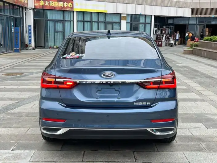 Ford Escort 2021 Model 1.5L Automatic Diamond Edition – фото 5
