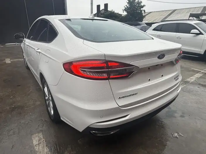 Ford Mondeo 2020 Model EcoBoost 180 Fashion Model – фото 4