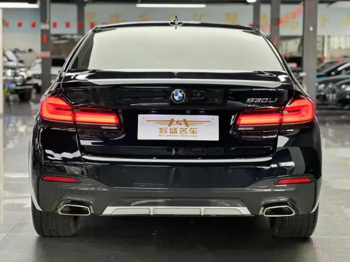 BMW 5 Series 2022 Model Facelift II 530Li Exclusive Model M Sports Set – фото 4