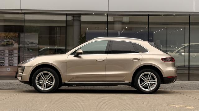 Porsche Macan 2014 Macan 2.0T – фото 4