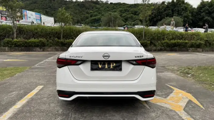 Nissan Sylphy 2023 Model 1.6L CVT Yuexiang Edition – фото 6