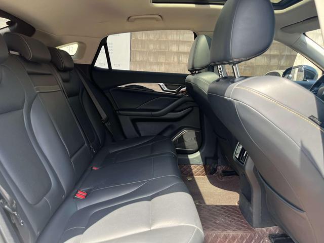 Bestune B70 2021 1.5T Automatic 15th Anniversary Edition – фото 12
