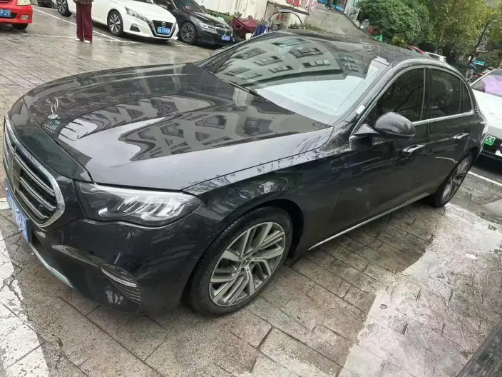 Mercedes-Benz E-Class 2025 Model E 300 L Fashion Model sedan – фото 1