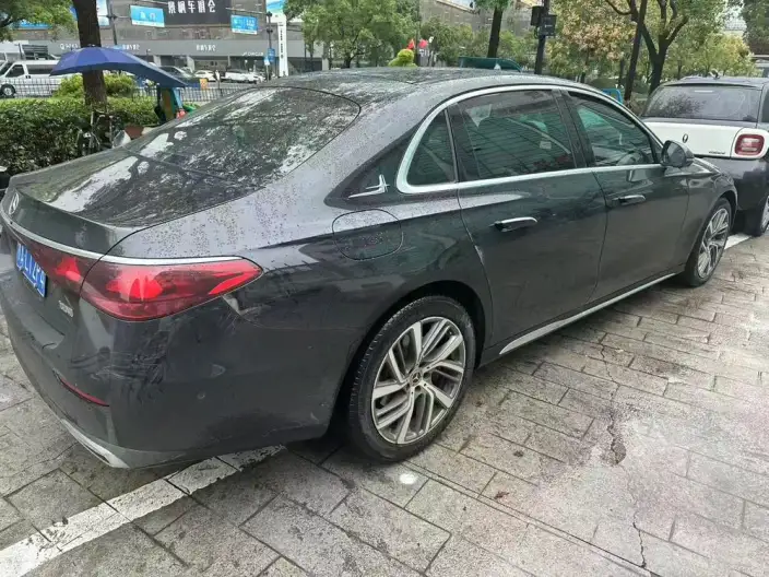 Mercedes-Benz E-Class 2025 Model E 300 L Fashion Model sedan – фото 4