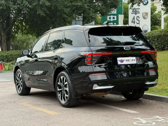 Ford Edge 2026 Model Ford Edge L 2.0T EcoBoost 4WD VII seat Supreme Model – фото 4