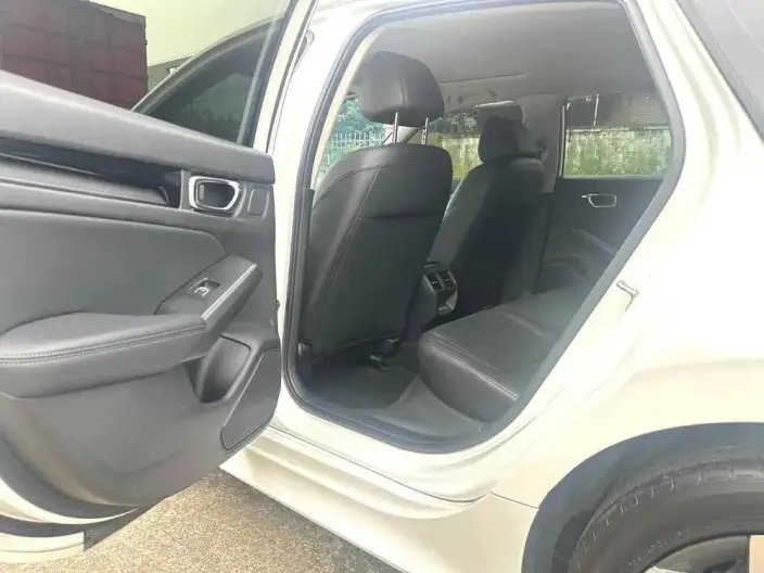 Model Ge 2023 Model 240TURBO CVT Smart Edition – фото 9