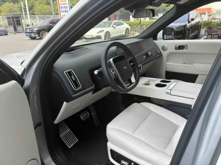 Li Auto L9 2022 Model Max Edition – фото 7