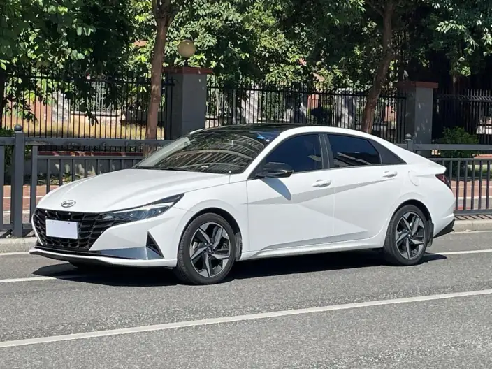 Hyundai Ioniq 2022 Model 1.5L CVT GLX Elite Edition – фото 1