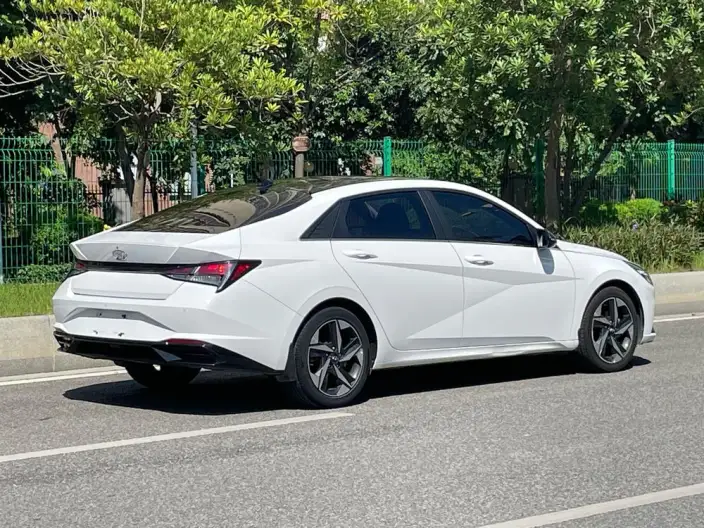 Hyundai Ioniq 2022 Model 1.5L CVT GLX Elite Edition – фото 6
