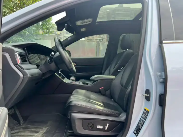 Li Auto ONE 2020 Model Extended Range 6 seat Edition – фото 8